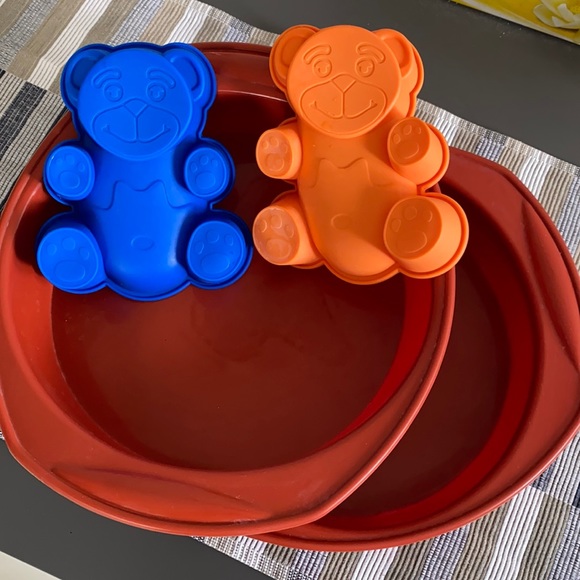 Other - Silicone moulds for cake and two teddy bear moulds USED